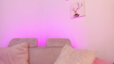 Snapshot of tiarha_ chatting on 02-20-25, 08:39 Tiarha online show from 02-20-25, 08:39