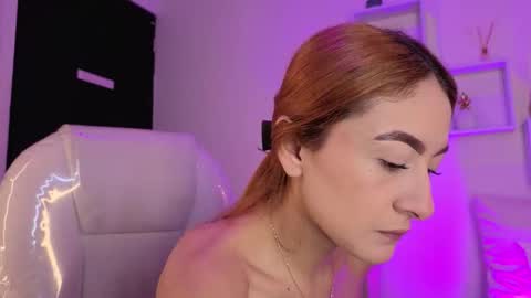 Snapshot of tiarha_ chatting on 10-30-25, 05:31 Tiarha online show from 10-30-25, 05:31