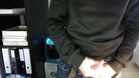 Snapshot of tiburzio chatting on 02-05-26, 09:36 tiburzio online show from 02-05-26, 09:36