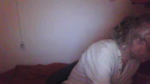 Snapshot of tiddles12345 chatting on 12-18-25, 01:00 tiddles12345 online show from 12-18-25, 01:00