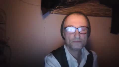 Snapshot of tiddles12345 chatting on 05-04-26, 02:29 tiddles12345 online show from 05-04-26, 02:29