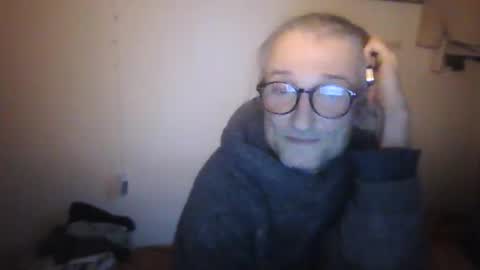 Snapshot of tiddles12345 chatting on 05-13-26, 04:32 tiddles12345 online show from 05-13-26, 04:32