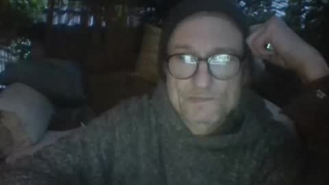Snapshot of tiddles12345 chatting on 06-06-26, 03:44 tiddles12345 online show from 06-06-26, 03:44
