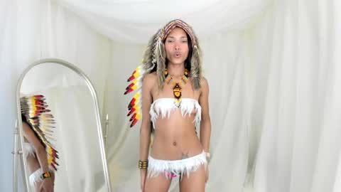 Snapshot of tifanny_eve chatting on 02-15-25, 04:12 Dani online show from 02-15-25, 04:12