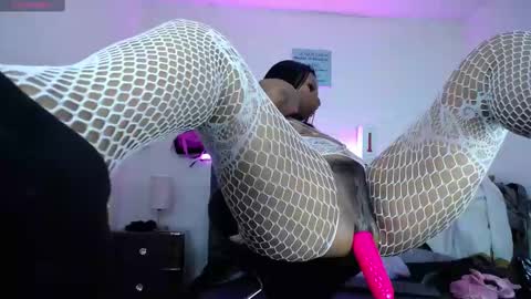 Tifanny Nails  online show from 02-15-25, 11:50