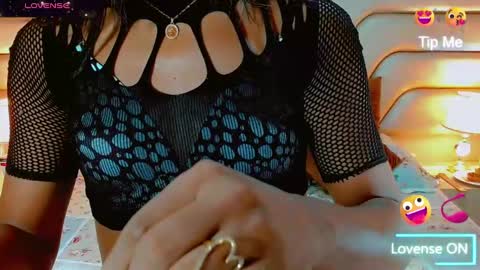 Snapshot of tifannysexy69 chatting on 02-12-25, 04:44 Tifannysexy69 online show from 02-12-25, 04:44