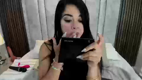 Tiff3 online show from 09-23-25, 08:56