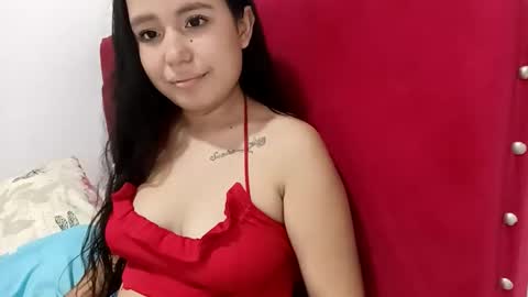 Snapshot of tifany_peres chatting on 05-10-26, 10:04 tifany_peres online show from 05-10-26, 10:04