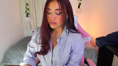 Tiffany online show from 01-24-25, 04:05