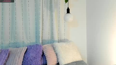 Tiffany online show from 03-05-25, 03:18