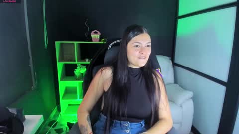       online show from 03-08-25, 08:46