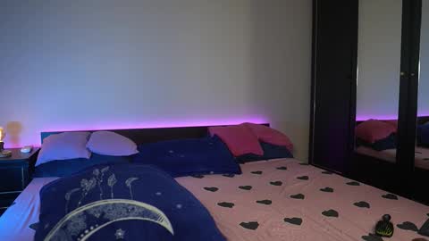 Tiffany online show from 11-11-25, 09:59