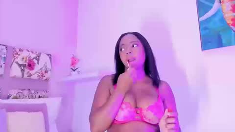 Snapshot of tiffanny_jackson chatting on 09-09-25, 12:59 Tiffanny online show from 09-09-25, 12:59