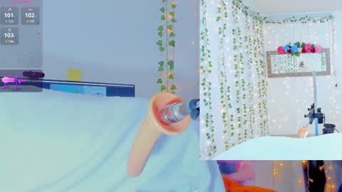 Snapshot of tiffanny_love_ chatting on 01-05-25, 09:26 Tiffanny online show from 01-05-25, 09:26