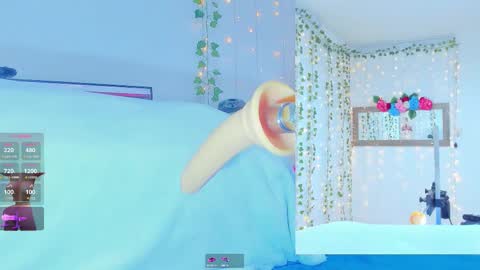 Snapshot of tiffanny_love_ chatting on 09-14-25, 09:30 Tiffanny online show from 09-14-25, 09:30