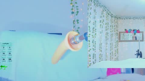 Snapshot of tiffanny_love__ chatting on 10-21-25, 09:10 Tiffanny online show from 10-21-25, 09:10