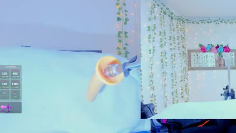 Snapshot of tiffanny_love__ chatting on 10-22-25, 08:14 Tiffanny online show from 10-22-25, 08:14