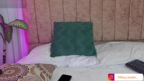 Tiffany Becker online show from 10-16-25, 11:55