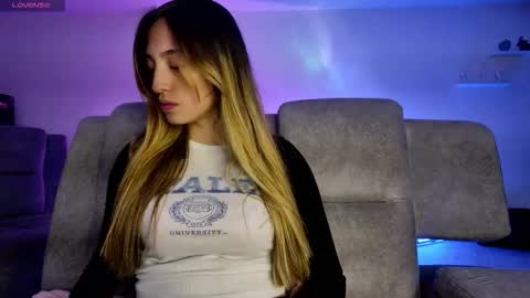 Tiffany Bela online show from 09-13-25, 12:54