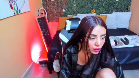 tiffany_sander online show from 12-10-24, 07:37