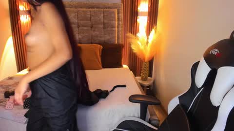 tiffany_sander online show from 12-19-24, 03:18
