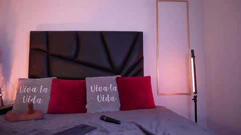 Snapshot of tiffany_sander chatting on 10-24-25, 04:09 tiffany_sander online show from 10-24-25, 04:09