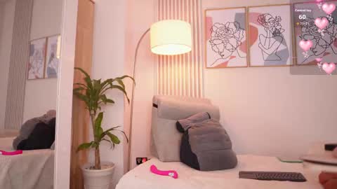 Snapshot of tiffany_sims chatting on 10-04-25, 02:26 Tiffany online show from 10-04-25, 02:26