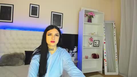 Snapshot of tiffanyhhotx chatting on 03-25-26, 01:50 Tiffani online show from 03-25-26, 01:50