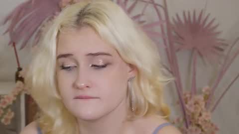 Snapshot of tiffanyjons chatting on 10-26-25, 06:03 tiffanyjons online show from 10-26-25, 06:03