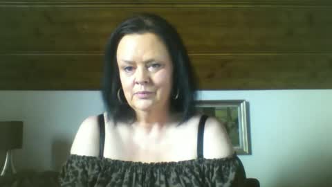 Snapshot of tiffanymature chatting on 09-15-25, 07:19 TiffanyMature online show from 09-15-25, 07:19