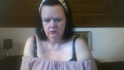 Snapshot of tiffanymature chatting on 09-22-25, 07:54 TiffanyMature online show from 09-22-25, 07:54