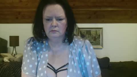 Snapshot of tiffanymature chatting on 10-01-25, 10:38 TiffanyMature online show from 10-01-25, 10:38