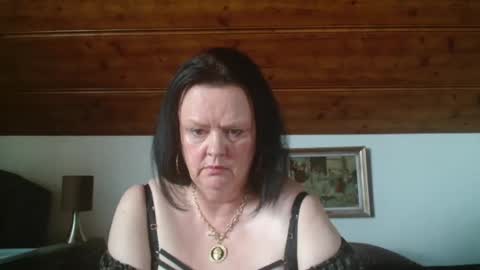 Snapshot of tiffanymature chatting on 10-02-25, 10:44 TiffanyMature online show from 10-02-25, 10:44