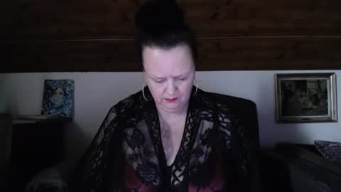 Snapshot of tiffanymature chatting on 07-23-26, 07:06 TiffanyMature online show from 07-23-26, 07:06