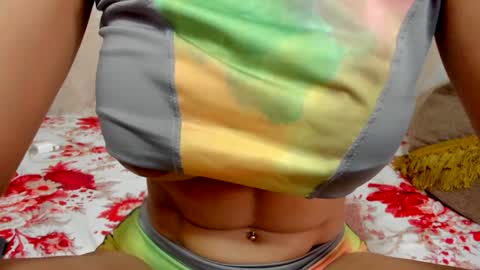 Snapshot of tiffanystone_ chatting on 01-09-25, 01:35 Tiffany online show from 01-09-25, 01:35