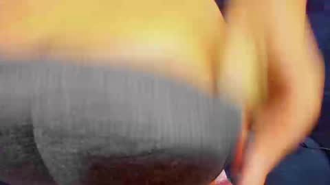 Snapshot of tiffanystone_ chatting on 09-19-25, 01:01 Tiffany online show from 09-19-25, 01:01