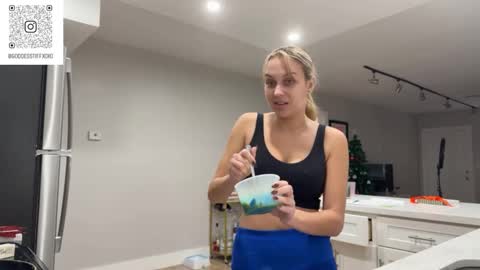 Snapshot of tiffstreatsxoxo chatting on 11-20-25, 04:51 Tiffstreatsxoxo online show from 11-20-25, 04:51