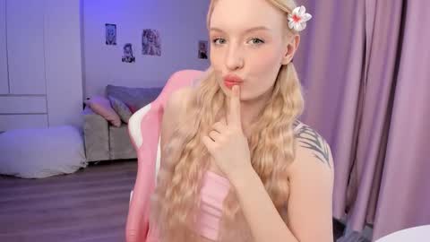 Tiffany online show from 02-07-26, 03:21