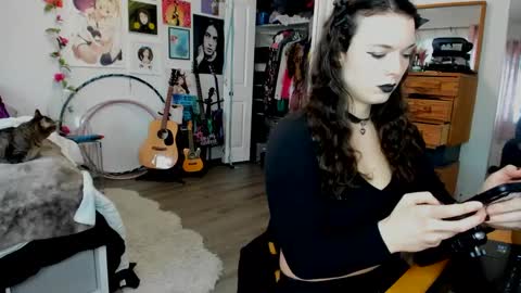 Snapshot of tiggerrosey chatting on 03-11-25, 08:53 All my Links online show from 03-11-25, 08:53