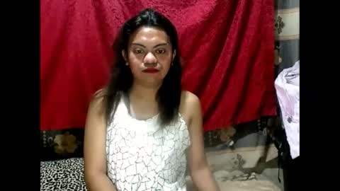 Snapshot of tight_christine chatting on 01-20-25, 05:15 tight_christine online show from 01-20-25, 05:15