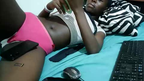 Snapshot of tight_pussie chatting on 04-14-26, 11:27 tight_pussie online show from 04-14-26, 11:27