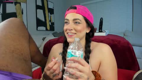 Snapshot of tightholestinytits chatting on 01-13-26, 10:59 tightholestinytits online show from 01-13-26, 10:59