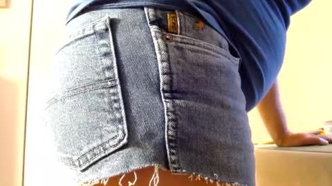 Snapshot of tightshortsspank chatting on 02-08-25, 10:29 Tightshortsspank online show from 02-08-25, 10:29