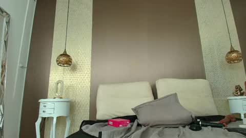 Snapshot of tiifany_baker chatting on 04-28-26, 02:27 T I F F A N Y online show from 04-28-26, 02:27