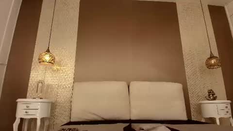 T I F F A N Y online show from 06-13-26, 07:23