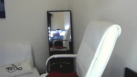 Tilly online show from 01-03-25, 04:06