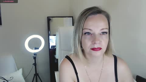 Tilly online show from 02-03-25, 04:31