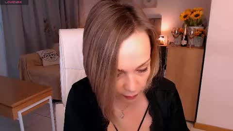 Tilly online show from 06-14-26, 08:22
