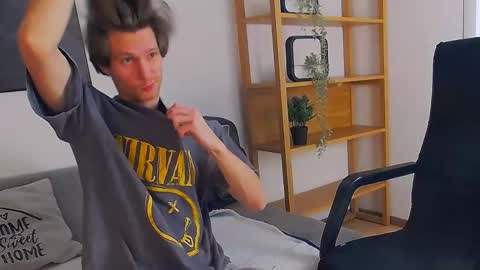 ask me online show from 12-05-25, 08:38