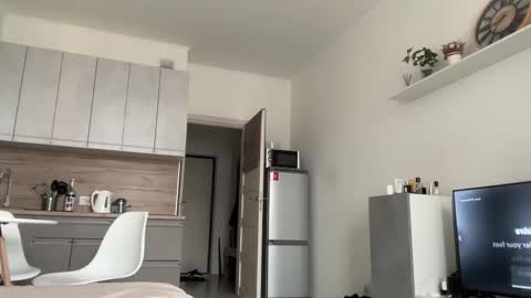 Kit kat online show from 10-02-25, 12:23